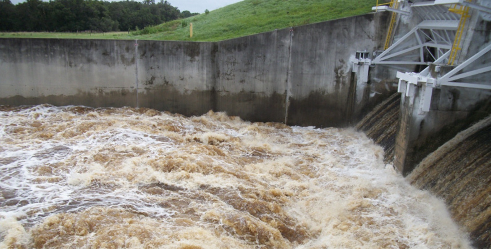 Lake Manatee Dam